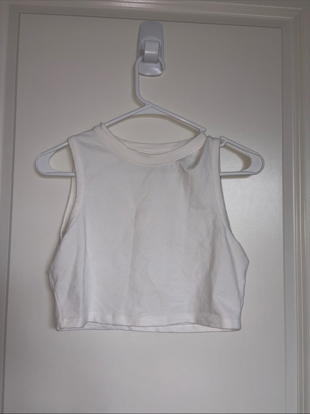 NAKD Classic White Crop Tank Top - Women